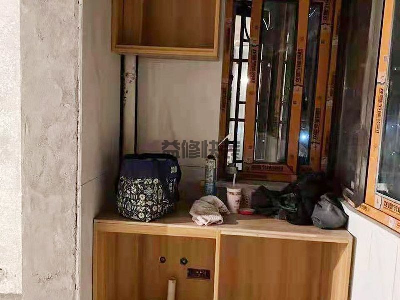 成都龍泉驛客廳陽臺裝修,衛生間改造,廚房翻新