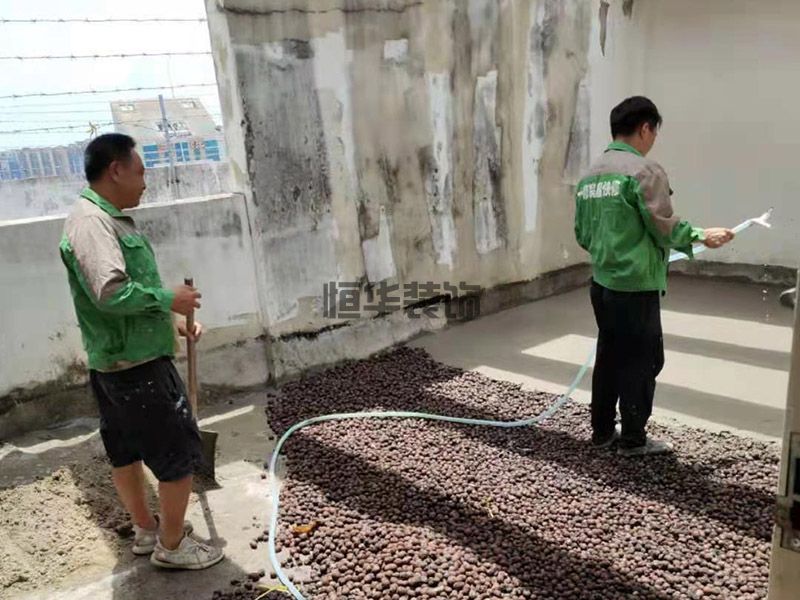 頂樓漏水怎么辦？怎樣進行屋頂漏水維修？(圖1)