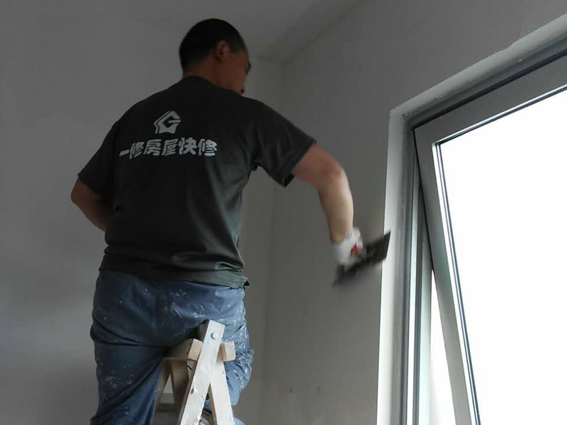 南充墻面刮膩子翻新包工多少錢一平米