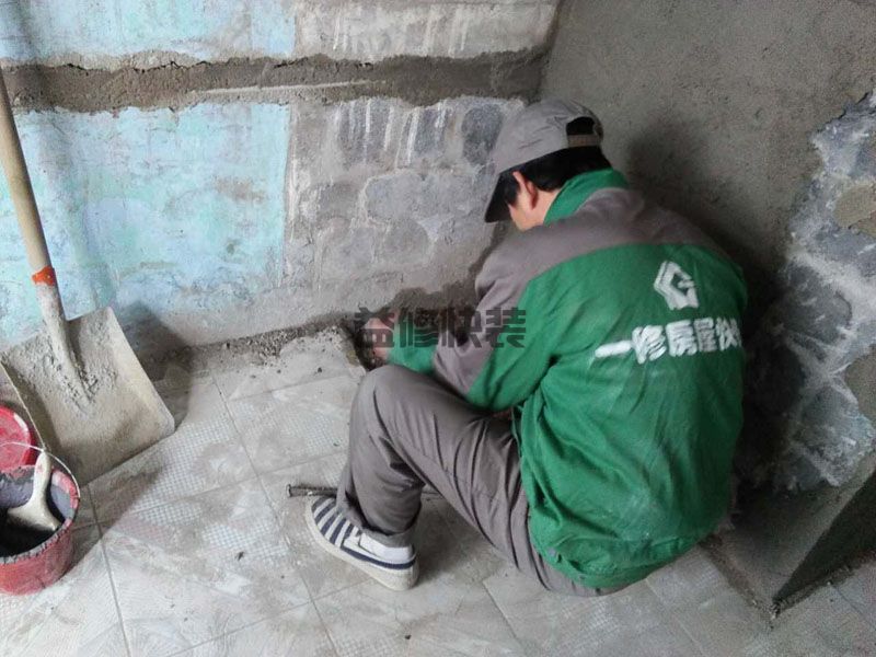 高新區馬桶漏水怎么辦_成都高新區廁所坐便器漏水維修公司(圖1)