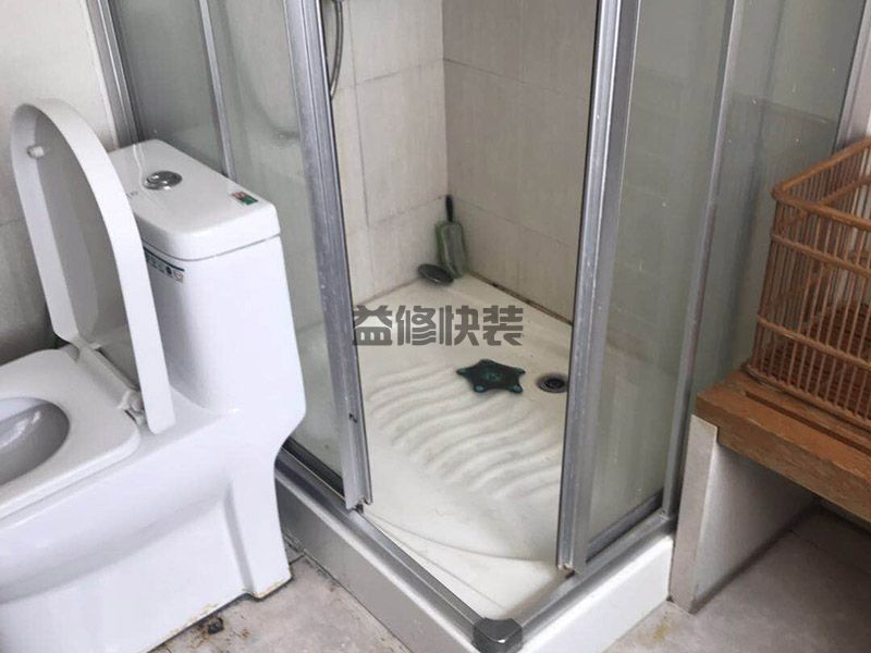 水龍頭漏水怎么修理,板鉗將水龍頭以逆時(shí)針?lè)绞交剞D(zhuǎn)取下(圖1)