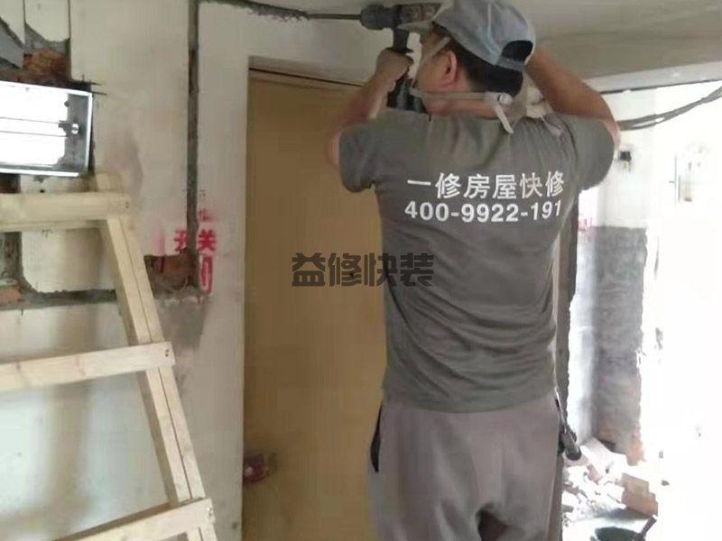 裝修封陽臺什么時候進場,某種情況下是后封陽臺先貼瓷磚(圖1)