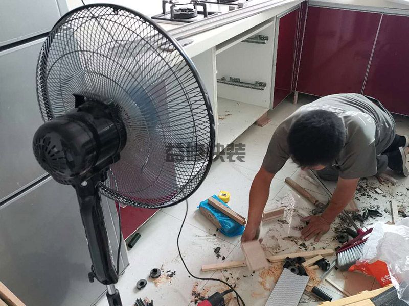 贛州上猶縣秀廚房柜門,客廳改造,門窗維修(圖3) 贛州上猶縣秀廚房柜門,客廳改造,門窗維修(圖3)