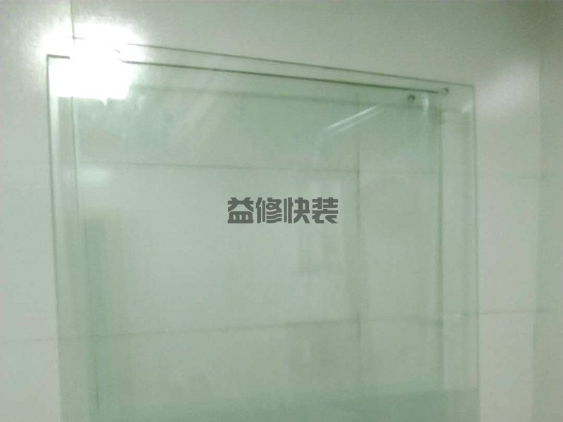東莞南城街道浴室玻璃隔斷拆除,廚房改造(圖2) 東莞南城街道浴室玻璃隔斷拆除,廚房改造(圖2)