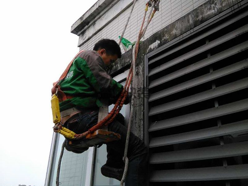 上海瓷磚鋪貼省錢攻略_上海瓷磚鋪貼服務電話_上海瓷磚鋪貼施工隊(圖2)