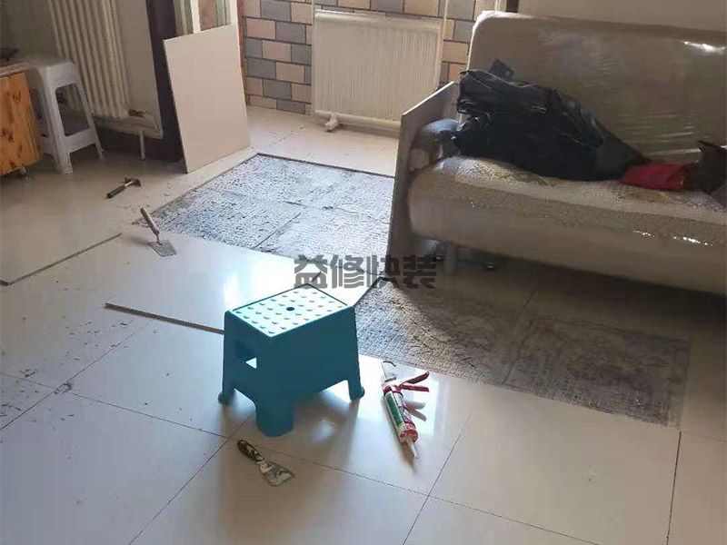 海口瓷磚被砸壞了修補(bǔ)施工,海口客廳地磚被砸壞一點怎么修補(bǔ)(圖2)