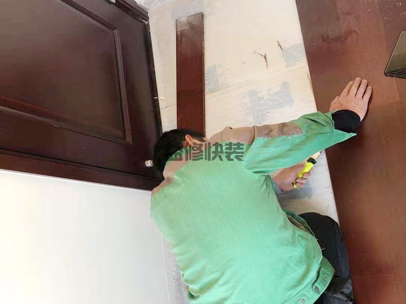 海口踢腳線安裝找哪家公司_海口踢腳線怎么安裝好_踢腳線安裝注意事項(圖1)