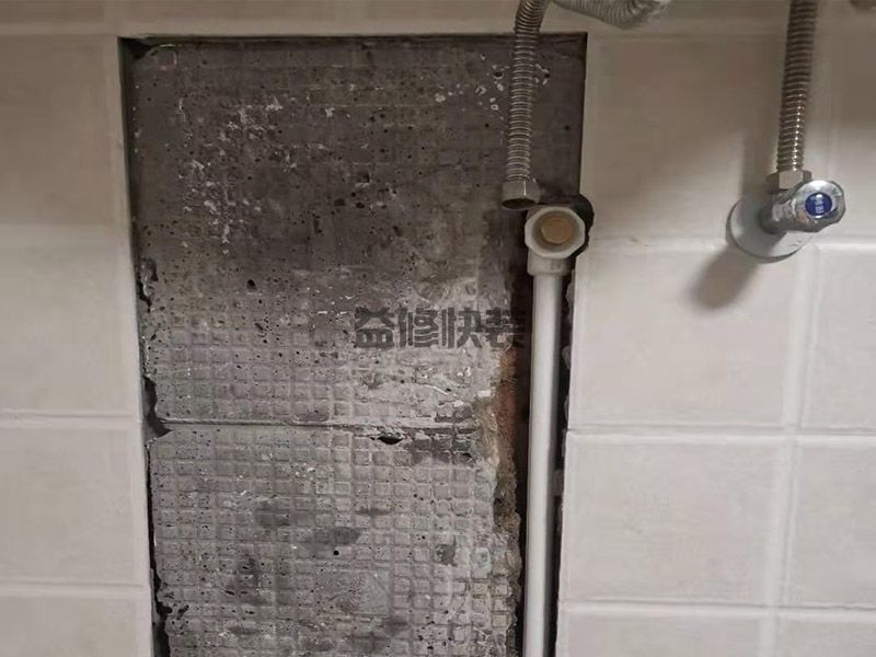 近的你，是否很煩惱？是否被房屋維修問題所困擾？如果你正好有水管接頭輕微漏水處理的疑問，不妨來聽小編我叨嘮叨嘮~無論你是業(yè)主還是租客，一旦遇到了房屋漏水或者水電損壞的問題，物業(yè)一般都不會(huì)理睬，只能讓你(圖3)