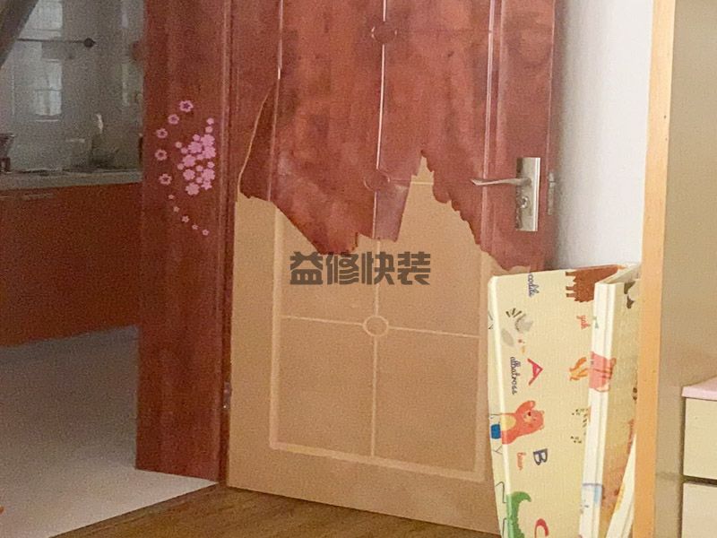 株洲室內(nèi)門維修如何處理被踢壞的地方