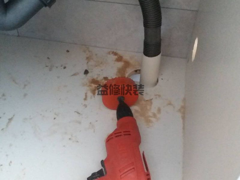 自來水管漏水物業管嗎_自來水管漏水該找誰維修比較好呢(圖3)