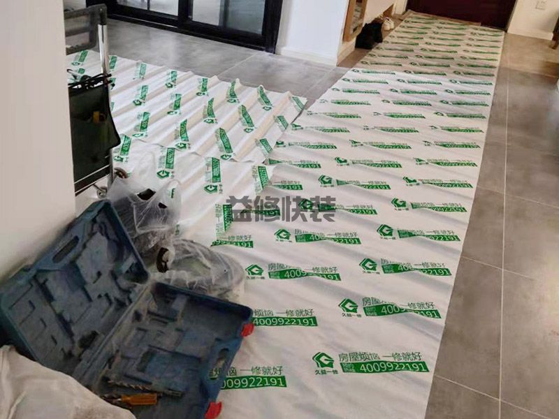 天津北辰區(qū)衛(wèi)生間拆地磚漏水維修,舊房翻新,瓷磚維修